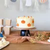 Pie de torta alta base negra y flecos – 30cm - Decoración, Uruguay | Dreams On Time, vista 2 de 13
