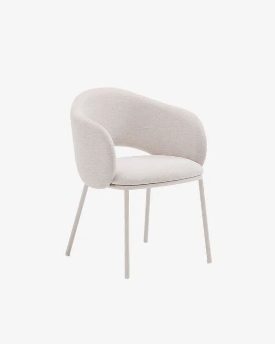 Silla Maina de chenilla beige y patas de acero con acabado beige FSC Mix Credit en Beige - Sillas, Uruguay | Kavehome