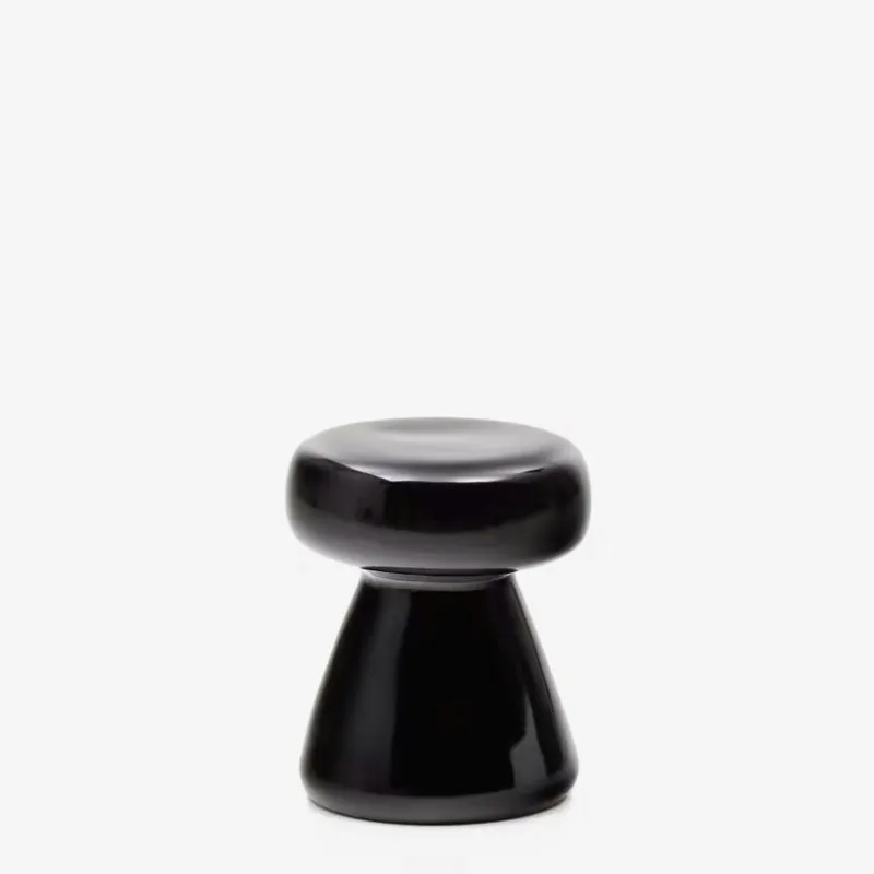 Mesa auxiliar Manya de cerámica negro Ø 38 cm en Negro - Mesas de arrimo, Uruguay | Kavehome