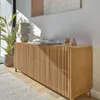 Aparador Beyla de madera maciza y chapa de roble 180 x 71,5 cm FSC 100 % en Madera natural - Aparadores y recibidores, Uruguay | Kavehome, vista 3 de 9