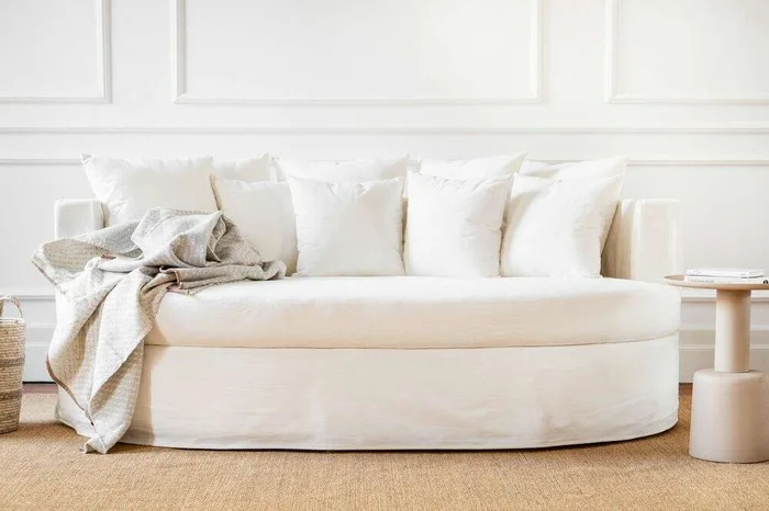 SILLON LUNA - OVAL - TUSSOR OFF WHITE en Blanco - Sillones y sofás, Uruguay | La Iberica