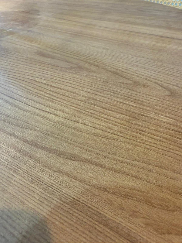 Mesa de Comedor Circular Louvre (90 cm) – Olmo en Madera natural - Mesas de comedor, Uruguay | Berna Home, vista 4