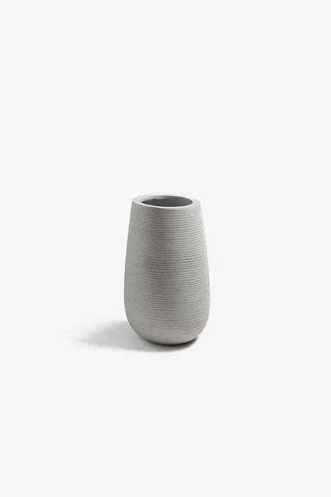Maceteros Loa - chico en Gris - Muebles para el exterior, Uruguay | Kavehome