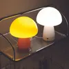 Luminaria Juliette - Blanca en Blanco - Lámparas de mesa, Uruguay | Walnut, vista 1 de 3