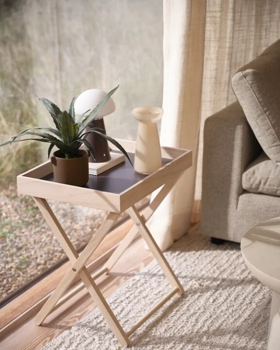 Mesa auxiliar SERUP 40x52 natural en Madera natural - Mesas de arrimo, Uruguay | JYSK, vista 2