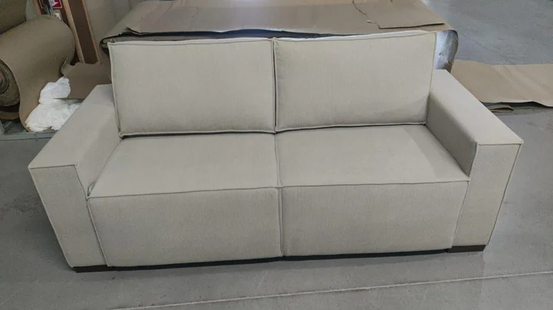 Sofa Moscú 3 Cuerpos 200cm – Beige Easy Clean en Beige - Sillones y sofás, Uruguay | Berna Home, vista 3