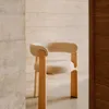 Silla Granite de 3 patas de chenilla beige y madera maciza fresno acabado natural FSC 100% en Beige - Sillas, Uruguay | Kavehome, vista 2 de 10