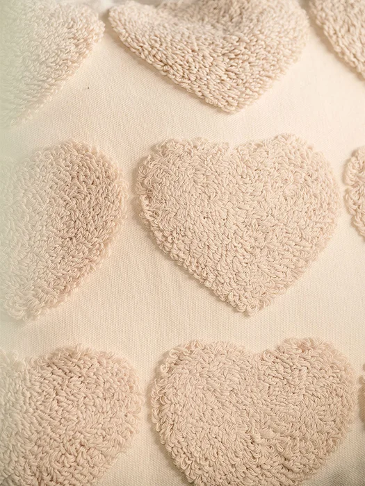 Almohadón Bordado Love en Beige - Textiles, Uruguay | Cabana, vista 3