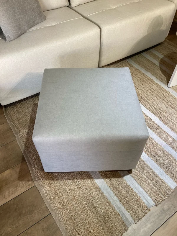 Puff Mónaco – Gris Oscuro en Gris - Sillones y sofás, Uruguay | Berna Home, vista 4