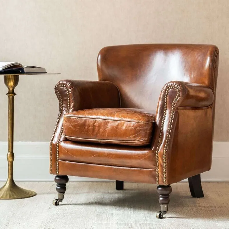 BERGERE CUERO ITALIANO ENVEJECIDO CON TACHAS - Sillones y sofás, Uruguay | La Iberica
