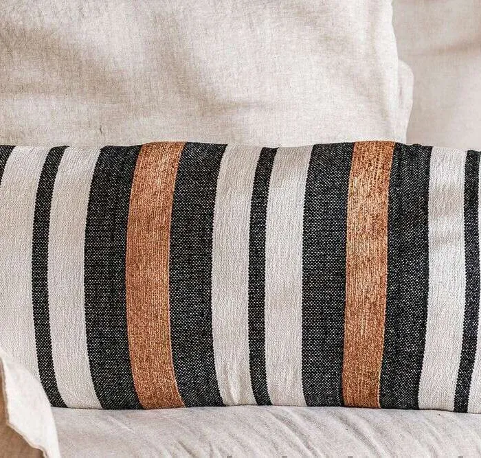 ALMOHADON RAYADO DENIM / CHOCO - 35 X 80 CMS en Multicolor, Uruguay | La Iberica