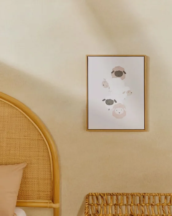 Cuadro Milu - de ovejas beige y blanco 40 x 30 cm en Rosa - Decoración de pared, Uruguay | Kavehome, vista 2