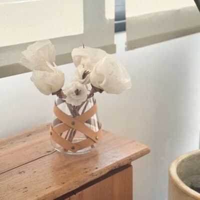 Florero ancho con cuero y clip en Marrón - Jarrones, Uruguay | Dreams On Time, vista 14