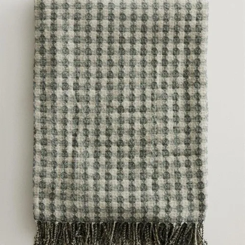 MANTA JACQUARD CUADROS - Textiles, Uruguay | Zara Home