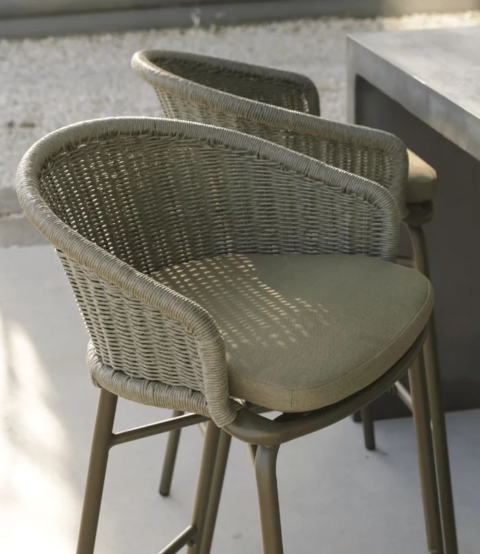 SILLA ALTA IBIZA CON ALMOHADÓN en Verde - Muebles para el exterior, Uruguay | Masinfinito Casa, vista 2