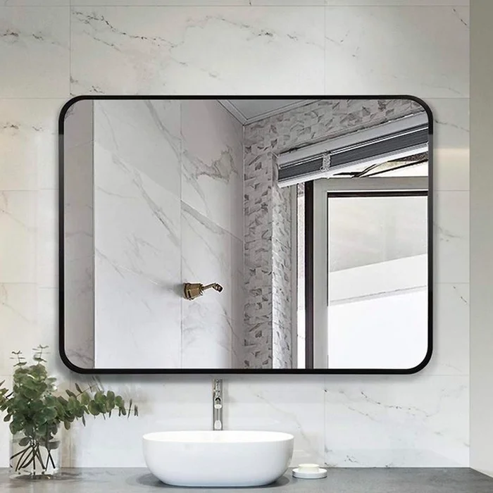 Espejo rectangular aluminio negro 60x80cm en Negro - Espejos, Uruguay | Alta Gracia Deco, vista 2