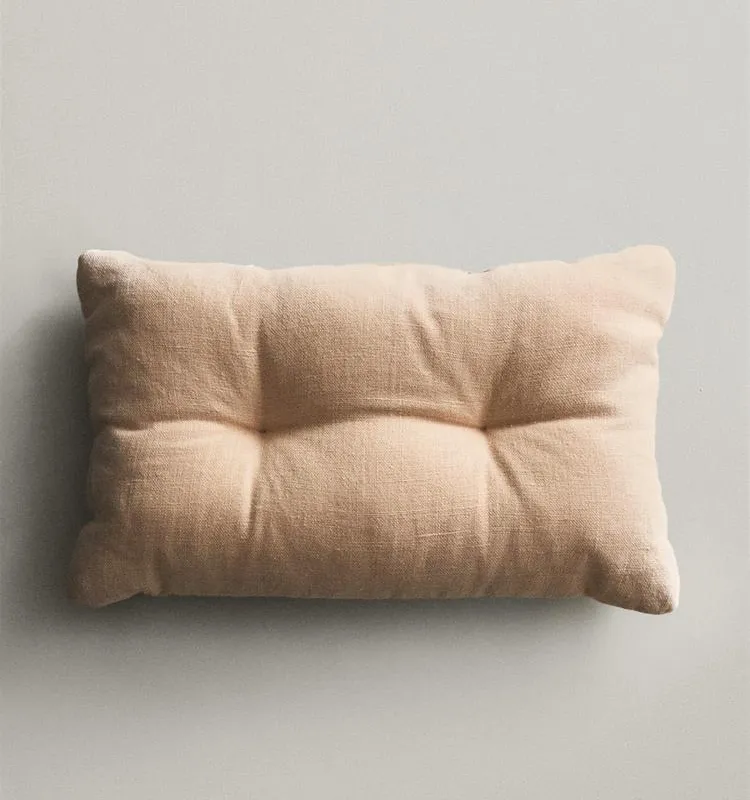 COJÍN LISO PESPUNTE - Textiles, Uruguay | Zara Home