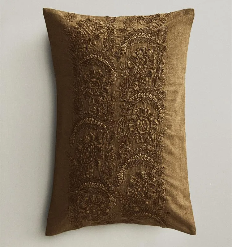 FUNDA COJÍN BORDADO - Textiles, Uruguay | Zara Home