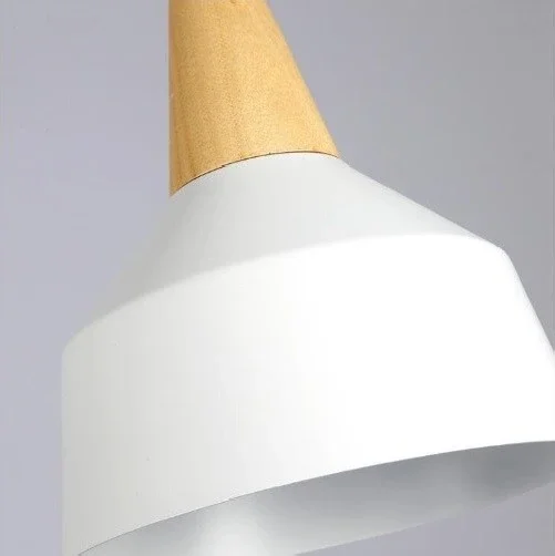 Campana de aluminio y madera estilo nórdico – blanco en Blanco - Lámparas colgantes, Uruguay | La Perla, vista 3