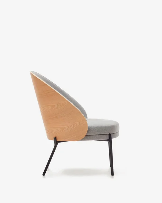 Butaca Eamy - gris claro chapado en fresno con acabado natural y metal con acabado negro en Gris - Butacas, banquetas y puffs, Uruguay | Kavehome, vista 6