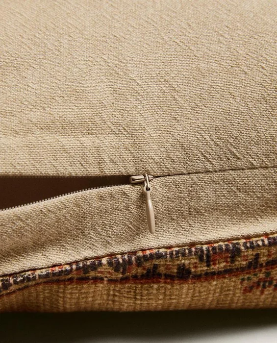 FUNDA COJÍN DETALLE FLORAL en Marrón - Textiles, Uruguay | Zara Home, vista 5