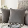 ALMOHADON VELVET 40x40CM GRIS en Gris - Textiles, Uruguay | Koz, vista 2 de 3