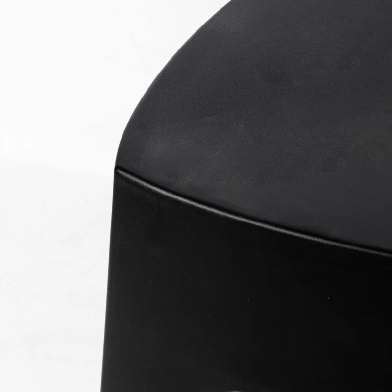 Mesa Ratona Exterior Polipropileno Negro Skarpo en Negro - Muebles para el exterior, Uruguay | Divino, vista 3