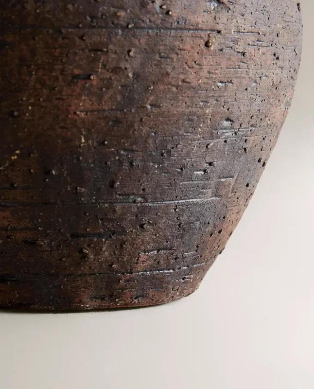 JARRÓN CERÁMICA TEXTURA en Marrón - Jarrones, Uruguay | Zara Home, vista 5