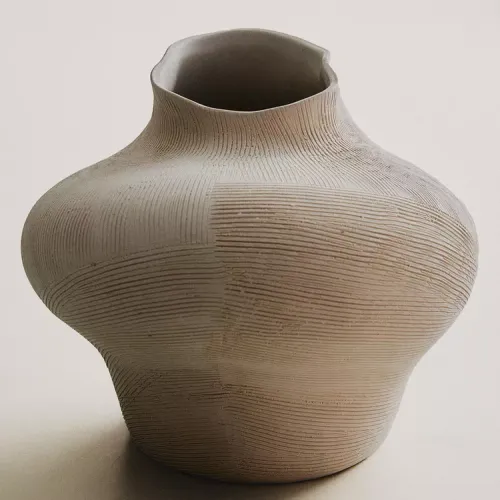 JARRÓN CERÁMICA IRREGULAR - Jarrones, Uruguay | Zara Home
