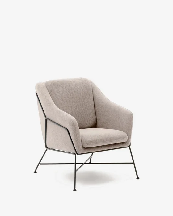 Butaca Brida - beige y patas de acero con acabado negro en Beige - Butacas, banquetas y puffs, Uruguay | Kavehome