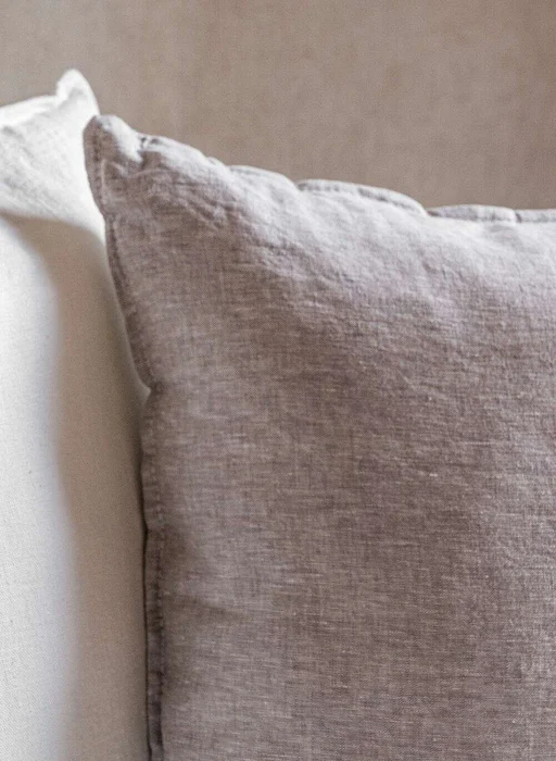 ALMOHADON PAZ - LINO GRIS MEDIO - 55 X 55 en Gris - Textiles, Uruguay | La Iberica, vista 2