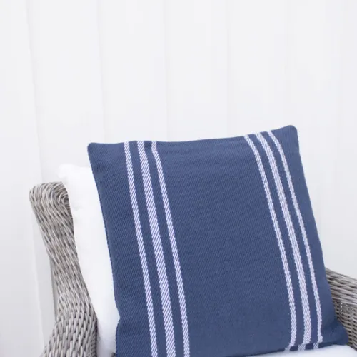 ALMOHADON CAPE STRIPE DENIM/BLANCO INTERIOR Y EXTERIOR en Multicolor - Textiles, Uruguay | Sentido Jose Ignacio