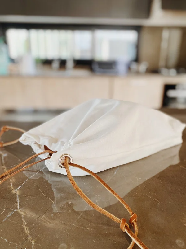 Tabla panera de madera con bolsita de lino en Madera natural - Decoración, Uruguay | Dreams On Time, vista 7