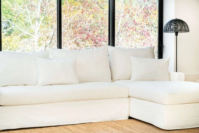 SILLON SOFIA RINCONERO - JEAN en Blanco - Sillones y sofás, Uruguay | La Iberica, vista 2