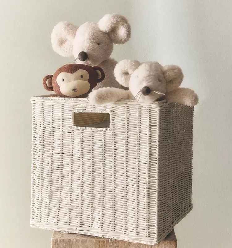 CESTA CUBO RATÁN - Canastos, Uruguay | Zara Home