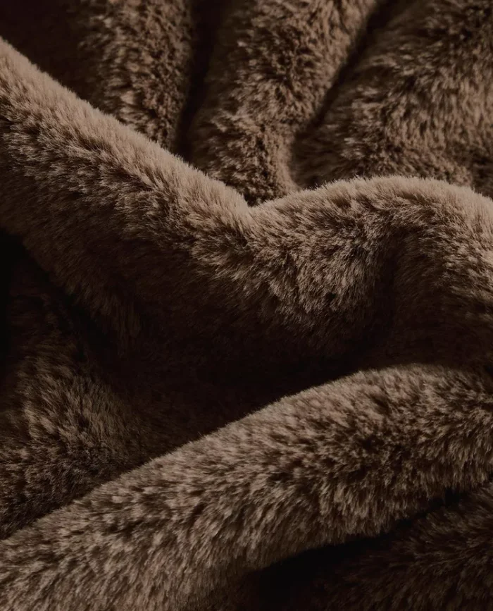 MANTA PELO DOBLE FAZ en Marrón - Textiles, Uruguay | Zara Home, vista 2