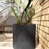 Macetero Cilindro 40 Negro Alto 40cm x 40cm diametro, 50 lts en Negro - Macetas, Uruguay | Champagne Home, vista 2 de 3