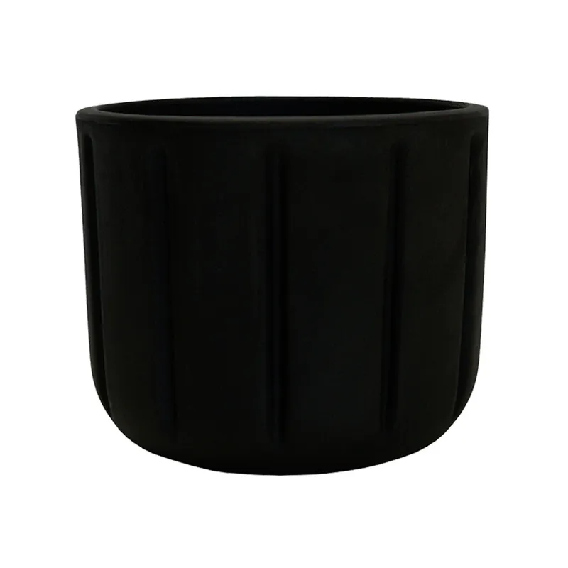 MACETA SPELLO PILASTRI NEGRA 15X15CM en Negro - Macetas, Uruguay | Decohogar