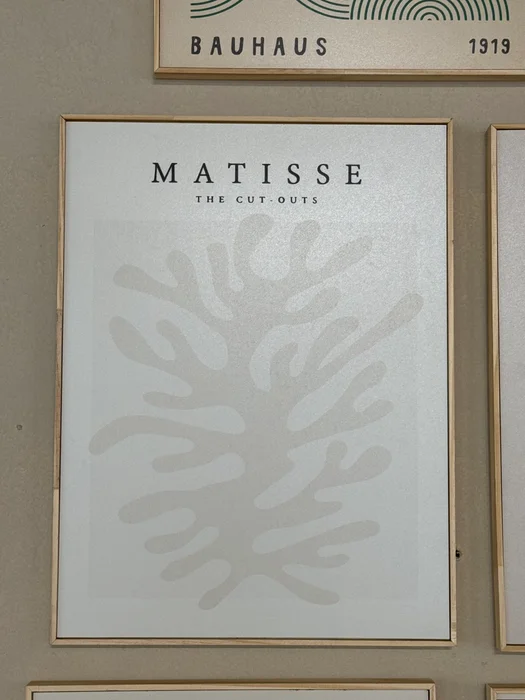 Kit 2 Cuadros - Matisse Beige/Blanco - 30 x 40 en Blanco / Beige / Negro – Material Marco: Pino – Moldura Caja - Decoración de pared, Uruguay | Berna home, vista 3