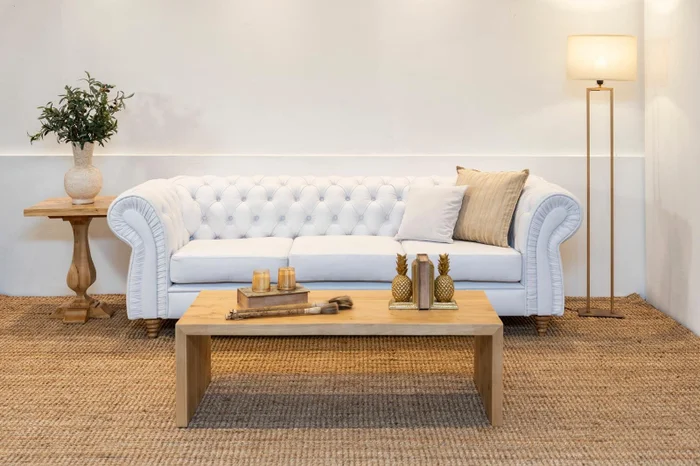 Sofa Chesterfield Cuero Vacuno en Marrón - Sillones y sofás, Uruguay | Marvic