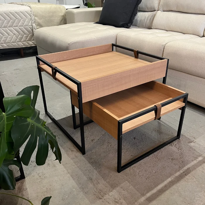 Conjunto Mesa de Centro Columbia (Marrón Claro/Hierro negro) en Madera natural - Mesas de living, Uruguay | Berna Home, vista 4