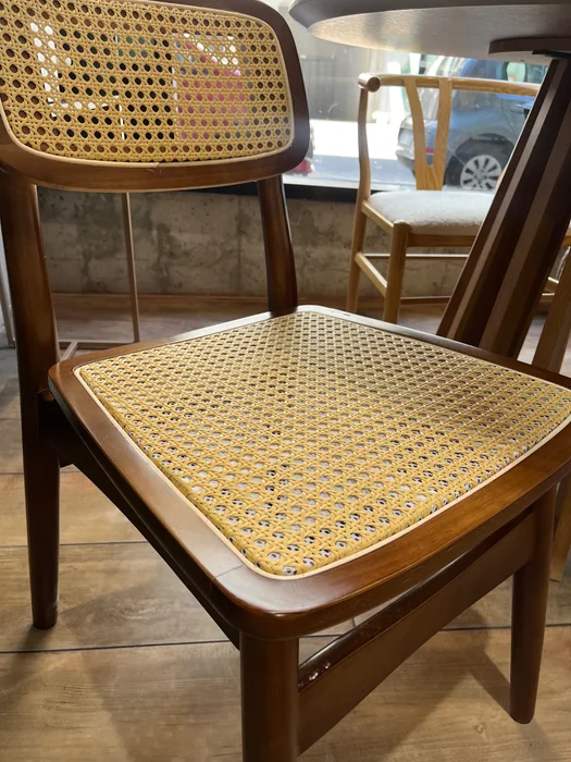 Silla Kira Madera de Caucho/Rattan Natural - Marrón Oscuro en Madera natural - Sillas, Uruguay | Berna home, vista 2