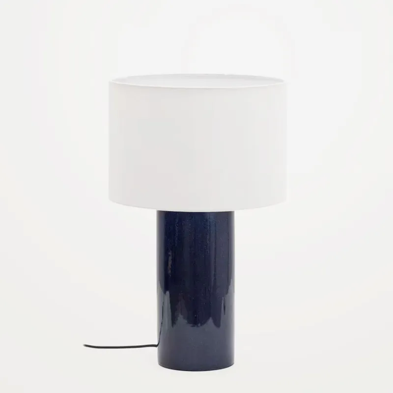 Lámpara de mesa Toneric de cerámica con acabado - azul y algodón en Azul - Lámparas de mesa, Uruguay | Kavehome