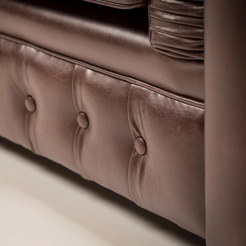 Sofá Chesterfield Divo - Cuero Natural - 2,5 cuerpos - A fabricar en Marrón - Sillones y sofás, Uruguay | NYR, vista 3