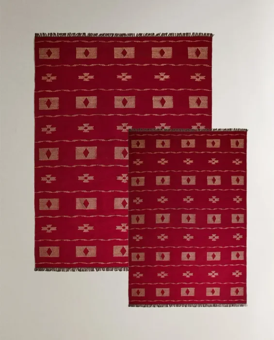 ALFOMBRA LANA Y RAFIA ESTAMPADO GEOMÉTRICO en Rojo - Alfombras, Uruguay | Zara Home, vista 2