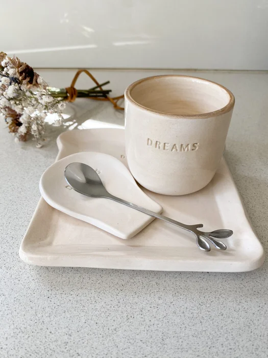Kit desayuno con vaso de cerámica, apoya cucharas, plato y cucharita - Decoración, Uruguay | Dreams On Time