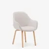 Silla Aleli - de chenilla beige y patas de madera maciza de fresno con acabado natural en Beige - Sillas, Uruguay | Kavehome, vista 1 de 10