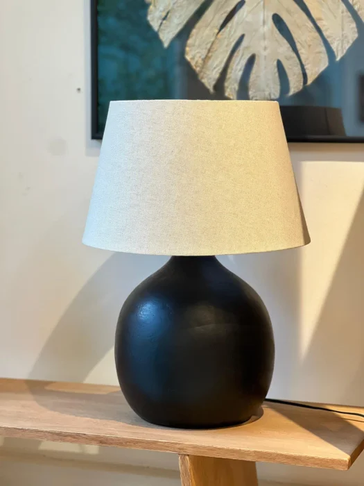 Lampara Sofia negra en Negro - Lámparas de mesa, Uruguay | FMB