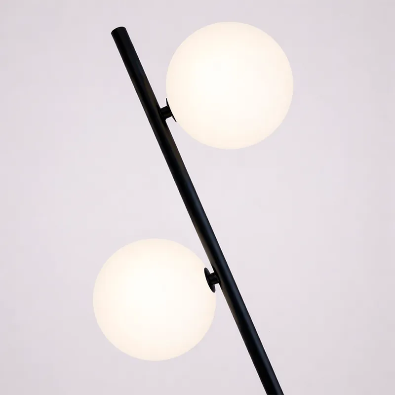 LUMINARIA ELENA en Negro - Lámparas de pie, Uruguay | Berlina Store