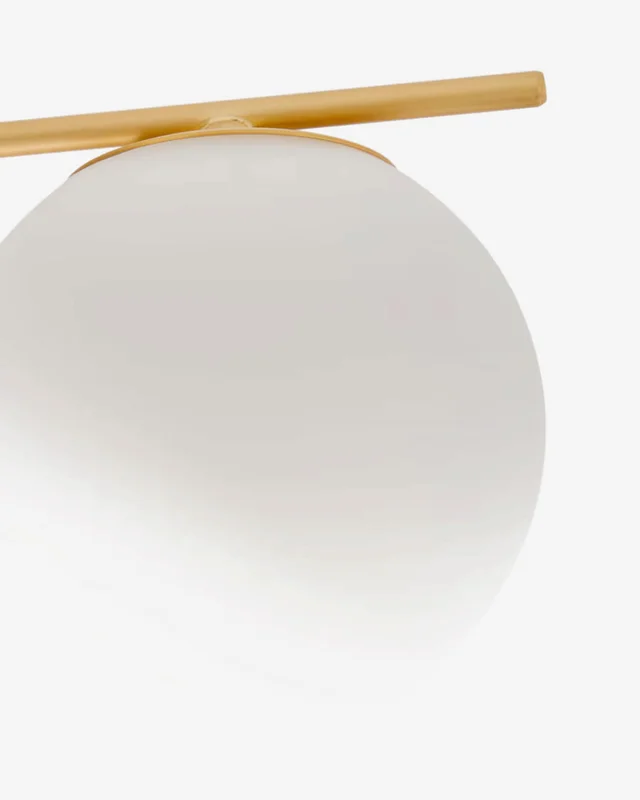 Lámpara de techo Brisia de metal con acabado latón cepillado y 4 bolas de cristal glaseado Ø15 cm en Dorado - Lámparas colgantes, Uruguay | Kavehome, vista 5